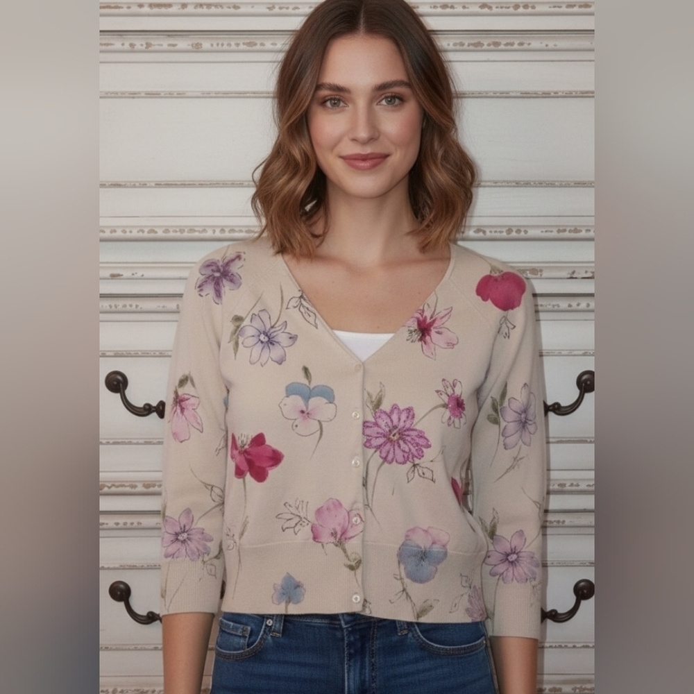 Petite sophisticate 75% silk stretch sweater cardigan size small